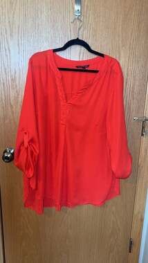 Zac & Rachel Woman Plus Size 2X Red Pleated Back Roll Tab Sleeve Blouse